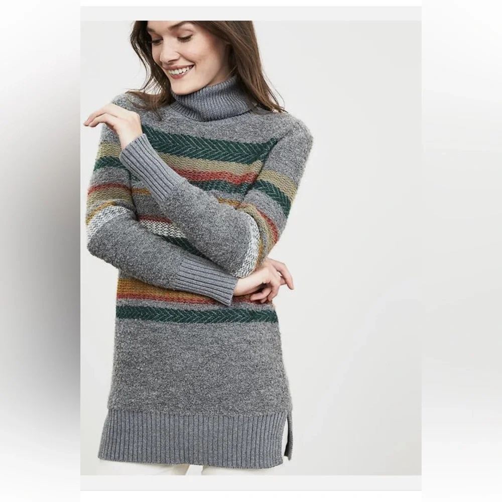 BR Fuzzy Turtleneck Tunic Sweater Gray textured stripes Small wool alpaca mohair